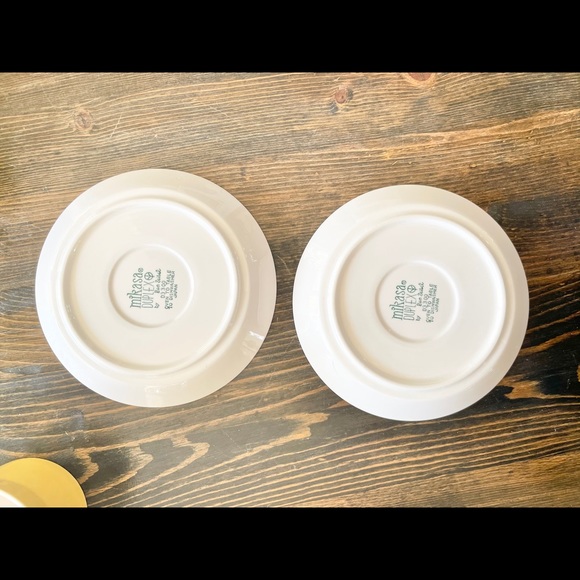 Classic Mikasa cup and saucer - Picture 4 of 9